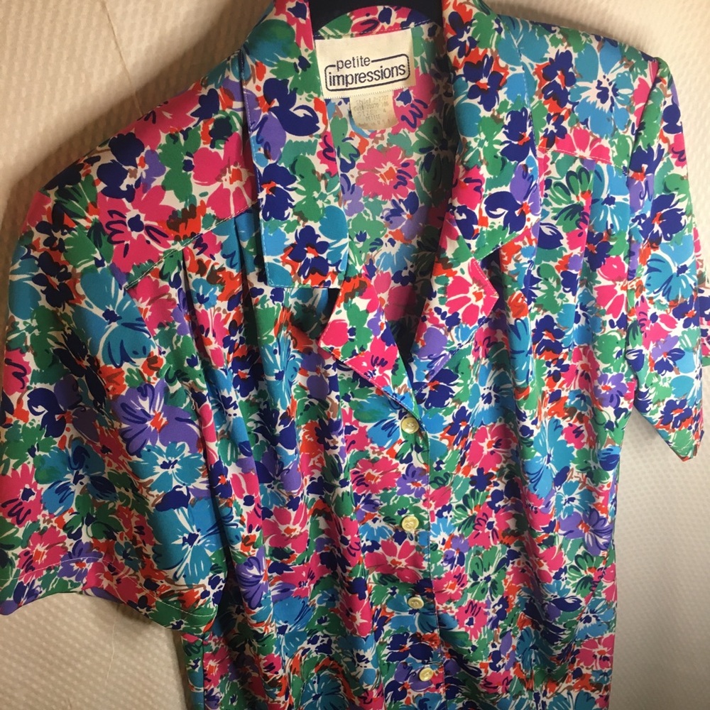 Petite Impressions | Women’s Short Sleeve Multi-colored Floral Print Button Down
